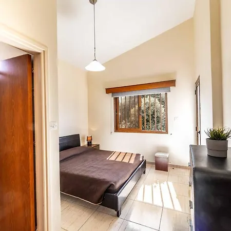 فيلة Polyxeni بييا